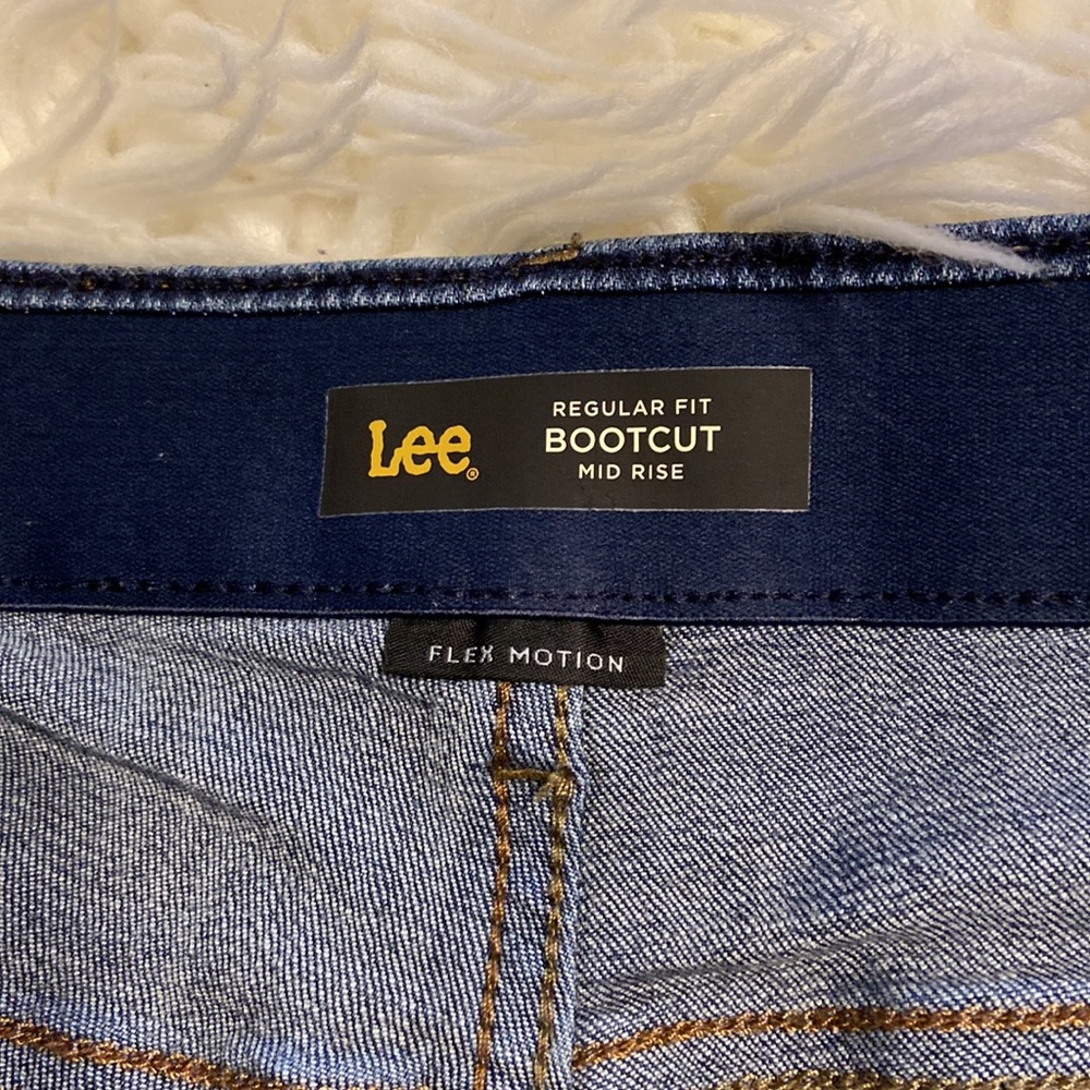Lee Regular Bootcut Mid Rise Jeans size 14L excellent condition inseam 32” - Picture 6 of 12